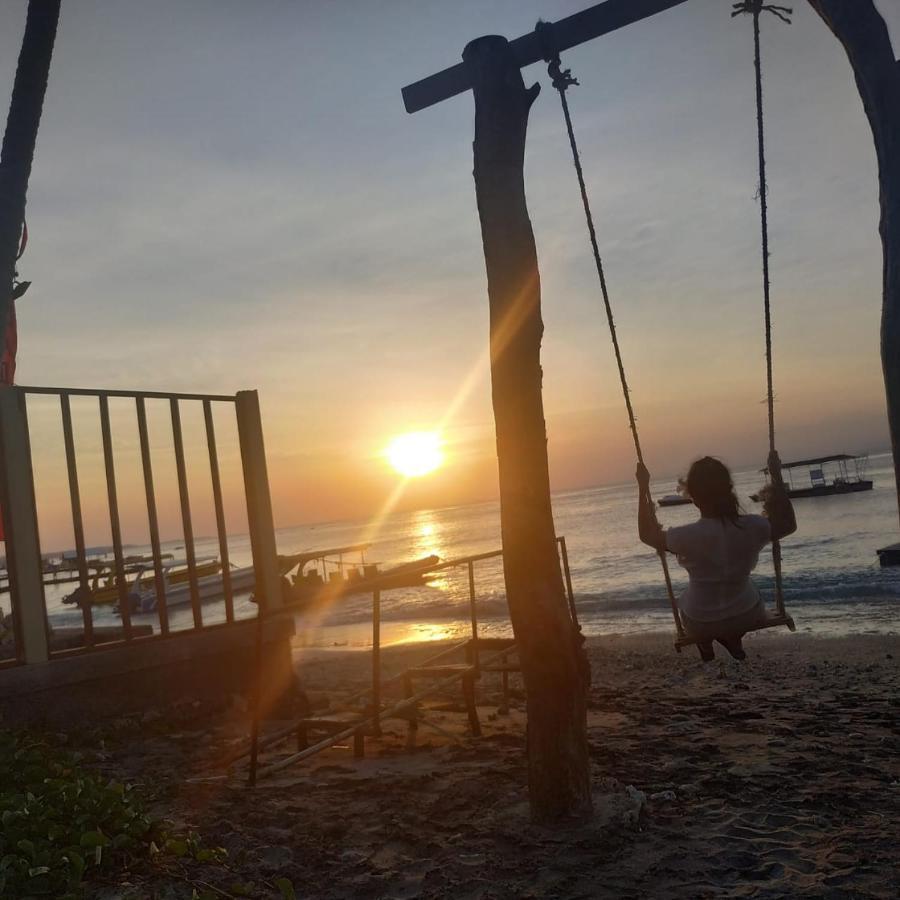 Pi Karya Beach Batununggul エクステリア 写真