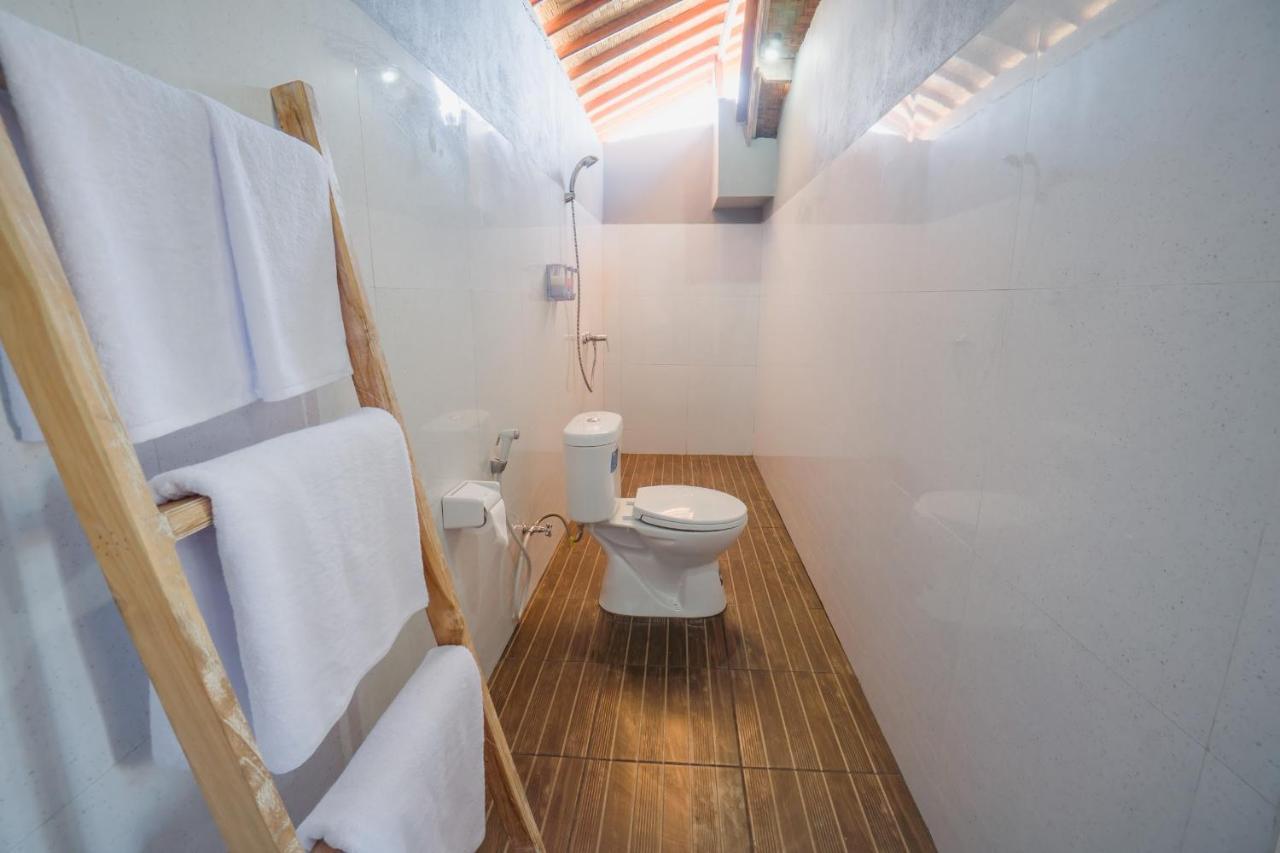 Pi Karya Beach Batununggul エクステリア 写真